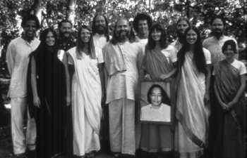 Ananda Devotees Early Days